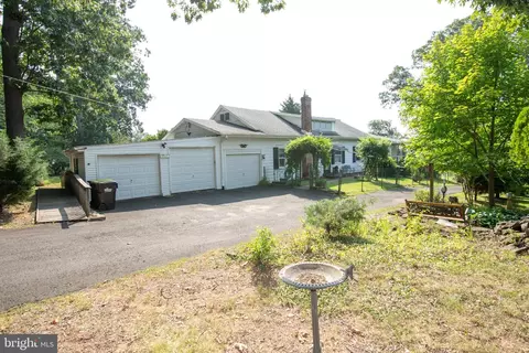 116 Durham Rd, Newtown, PA 18940