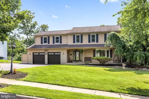 116 Birchwood Dr, Chalfont, PA 18914