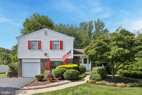 379 Glen Meadow Rd, Richboro, PA 18954
