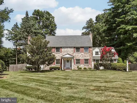 1334 Moon Dr, Yardley, PA 19067