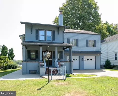 6220 N Radcliffe St, Bristol, PA 19007