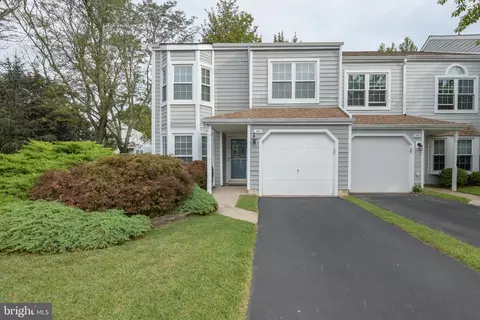 215 Rumford Ct, Newtown, PA 18940