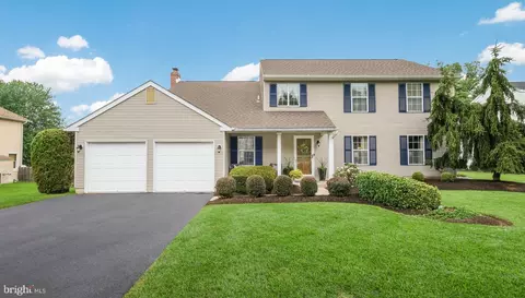1482 Overlook Rd, Yardley, PA 19067