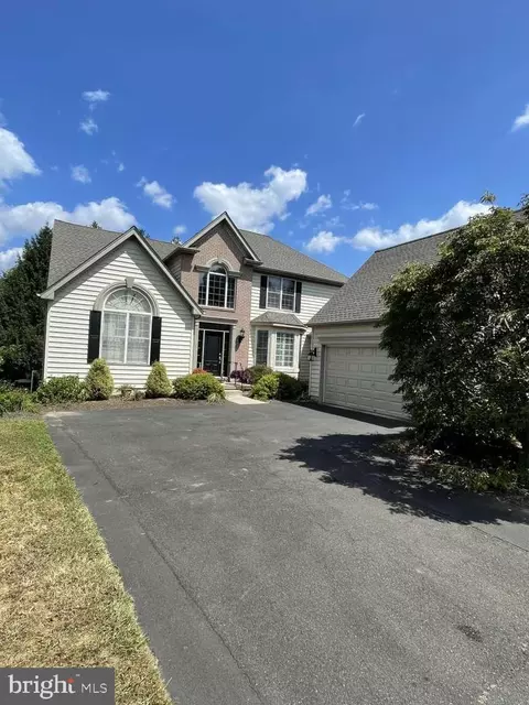 10 Lenape Dr, New Hope, PA 18938
