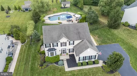 1898 Sassafras Ln, Quakertown, PA 18951