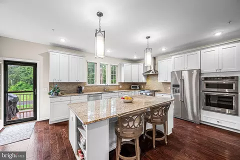 Kitchen - 464 Rowan St, Warminster, PA 18974 photo 1 of 4