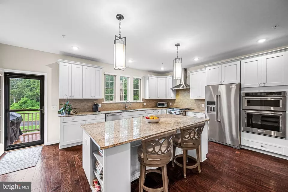 Kitchen - 464 Rowan St, Warminster, PA 18974 photo 1 of 4