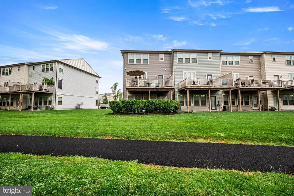 Exterior - 464 Rowan St, Warminster, PA 18974 photo 5 of 5
