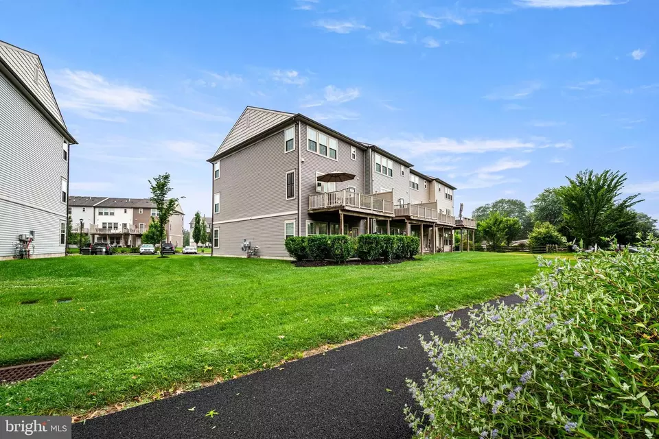 Exterior - 464 Rowan St, Warminster, PA 18974 photo 4 of 5