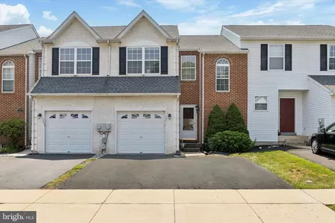 171 Hampshire Dr, Sellersville, PA 18960