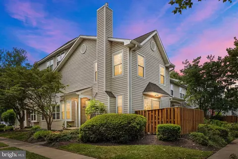 5206 Spruce Mill Dr #406, Yardley, PA 19067
