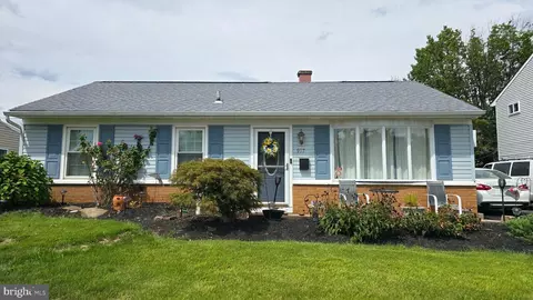 917 Spencer Dr, Croydon, PA 19021