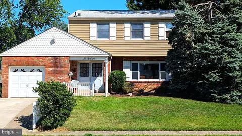 508 Fairhurst Rd, Fairless Hills, PA 19030