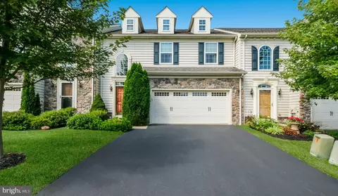 1089 Arbour Ln, Quakertown, PA 18951