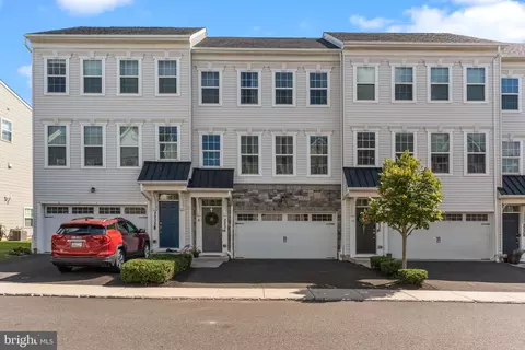 2234 Evin Dr, Warrington, PA 18976
