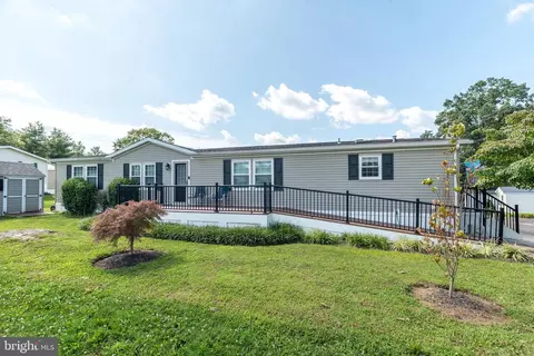 3000 Walnut Ln, Telford, PA 18969