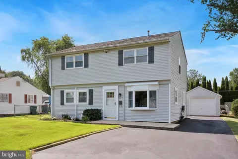 968 Willopenn Dr, Southampton, PA 18966