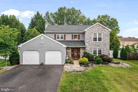 837 Cliff Rd, Bensalem, PA 19020