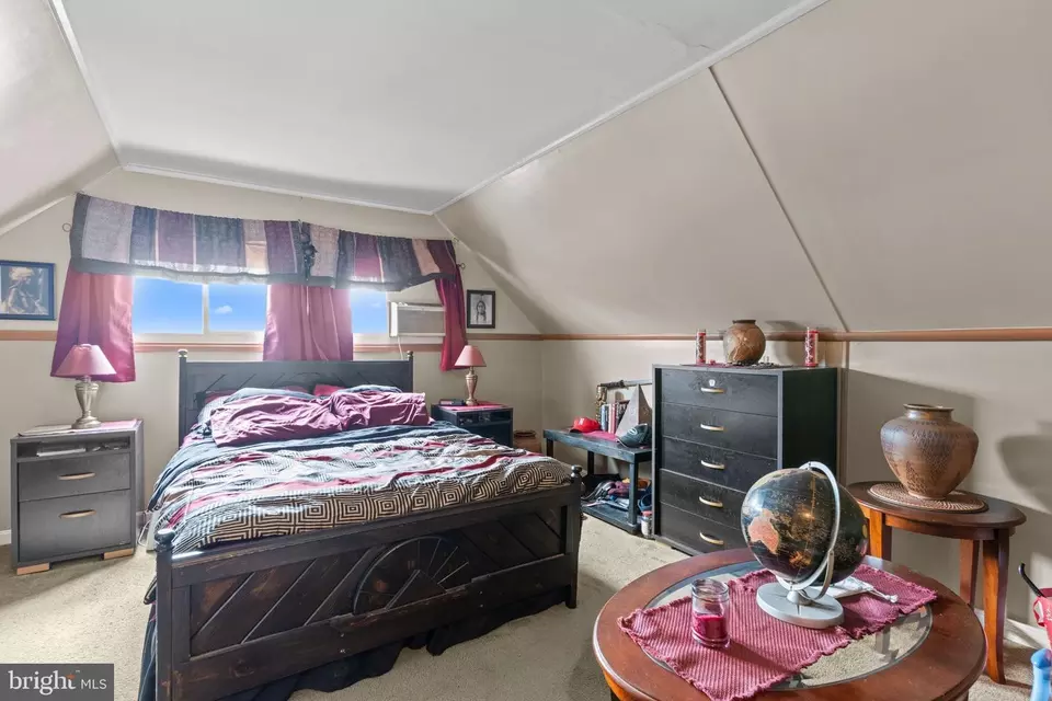 Bedroom - 67 Greenbriar Rd, Levittown, PA 19057 photo 1 of 2