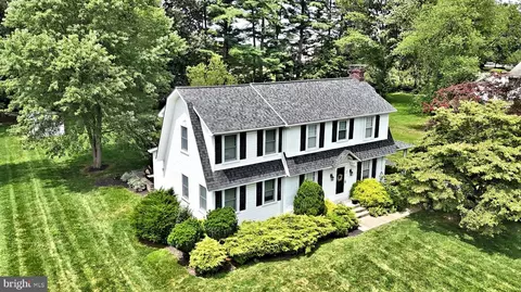 84 Woodlawn Ave, Chalfont, PA 18914