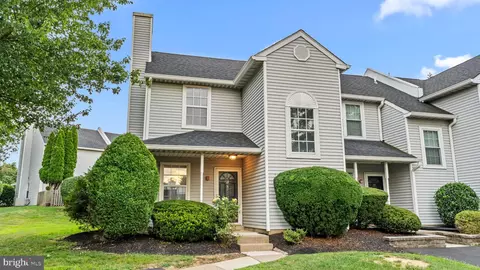 21 Eaton Ct, Newtown, PA 18940