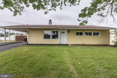 29 Lilac, Levittown, PA 19054