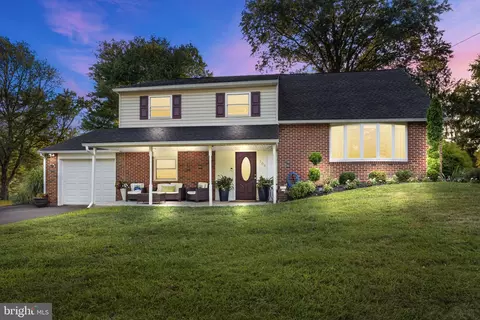 104 Brook Dr, Churchville, PA 18966