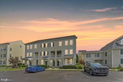 121 B Hagen Dr, Bensalem, PA 19020