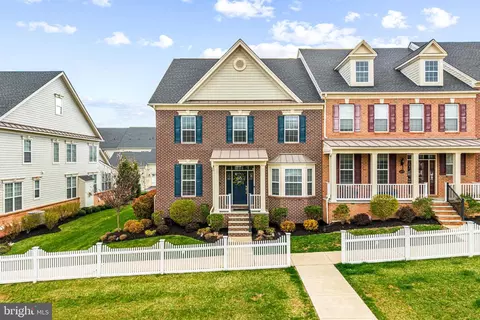 4841 E Blossom Dr, Doylestown, PA 18902