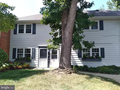 805 Yardley Cmns, Yardley, PA 19067