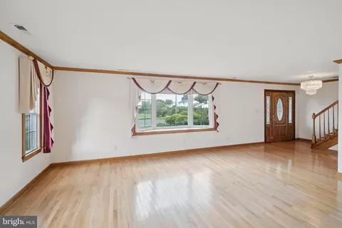 892 Phillips Rd, Warminster, PA 18974 photo 4