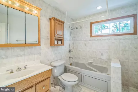 892 Phillips Rd, Warminster, PA 18974 photo 22