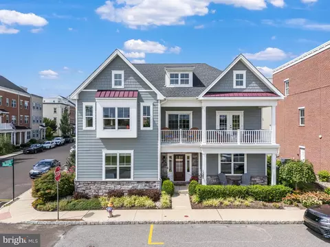 106 Dock St, Bensalem, PA 19020