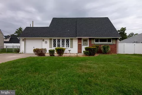 53 Margin Rd, Levittown, PA 19056