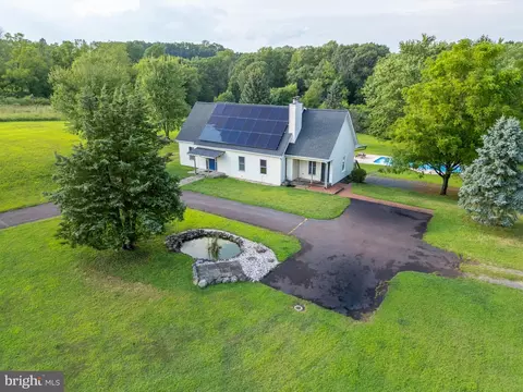 1431 Parkland Rd, Coopersburg, PA 18036