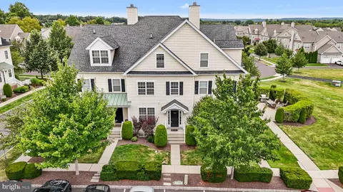 510 Solliday Ct, Perkasie, PA 18944