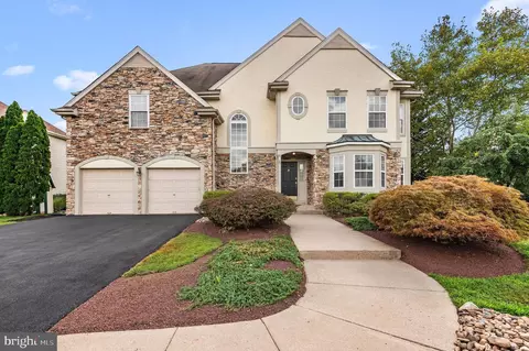 1302 Tarpan Cir, New Hope, PA 18938