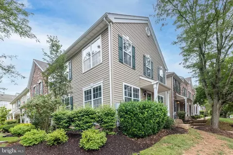 4001 Captain Molly Cir, Doylestown, PA 18902