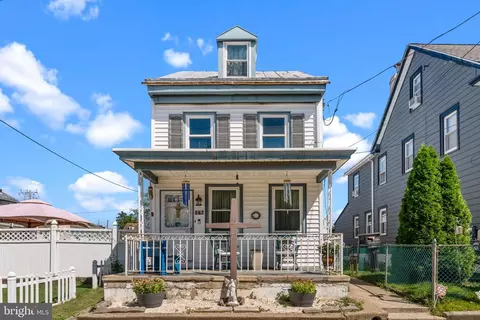 567 Linden St, Bristol, PA 19007