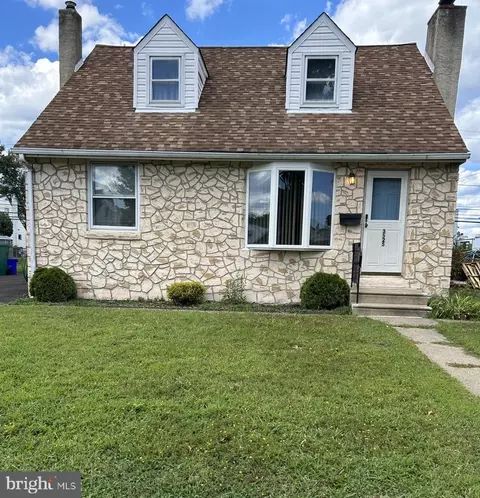 3525 Dixon Ave, Bristol, PA 19007