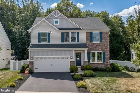 1117 Lynch Cir, Warminster, PA 18974