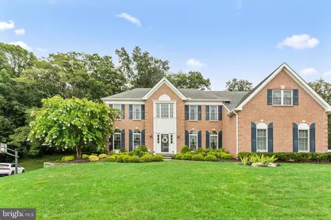 620 Grindan Dr, Yardley, PA 19067