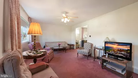 Living - 1075 Roberts Rd, Warminster, PA 18974 photo 1 of 1