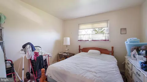 Bedroom - 1075 Roberts Rd, Warminster, PA 18974 photo 3 of 4