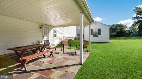 Exterior - 1075 Roberts Rd, Warminster, PA 18974 photo 2 of 2