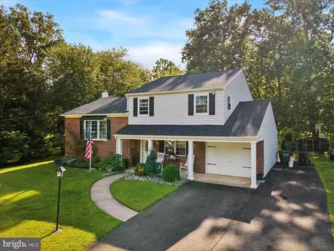 735 Spring Hl, Feasterville Trevose, PA 19053