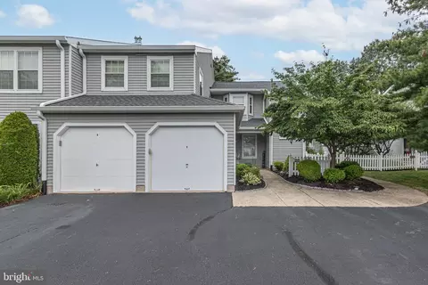 642 A Rose Hollow Dr, Yardley, PA 19067