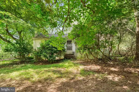 10 Sauerman Rd, Doylestown, PA 18901