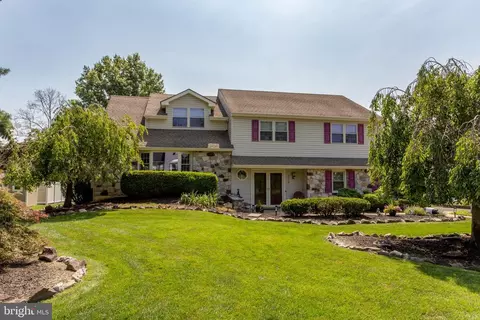 2018 Buckingham Dr, Jamison, PA 18929