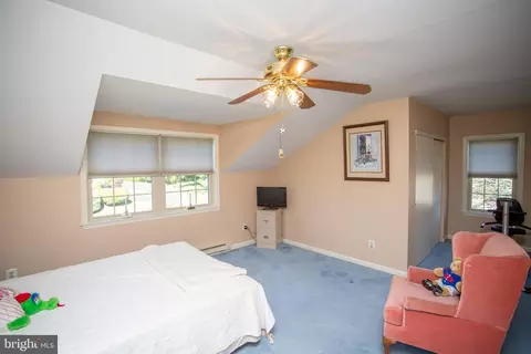 Bedroom - 2018 Buckingham Dr, Jamison, PA 18929 photo 3 of 5